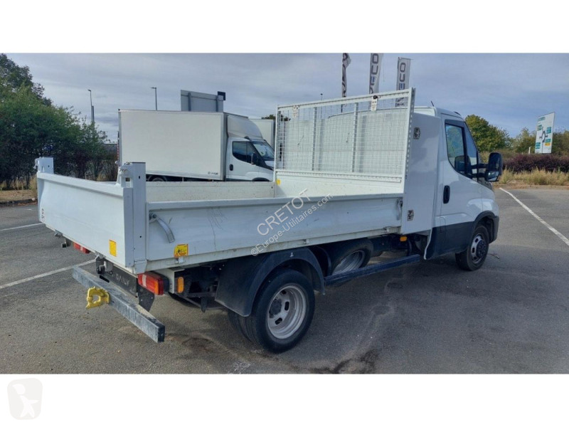 Kamion Iveco DAILY 35C16 3L Benne et Coffre