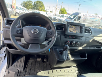 Nissan cargo van
