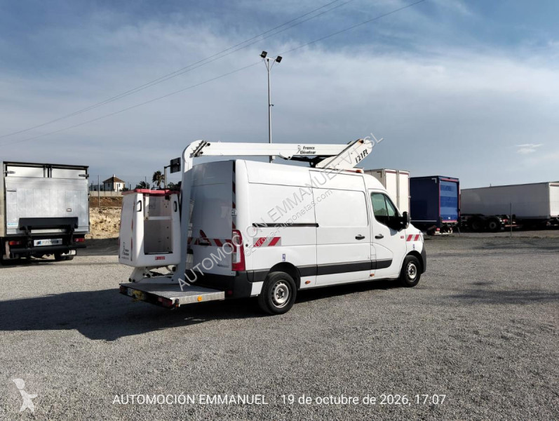 Renault 2.3 DCI 150 van