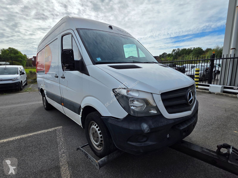 Mercedes sprinter van