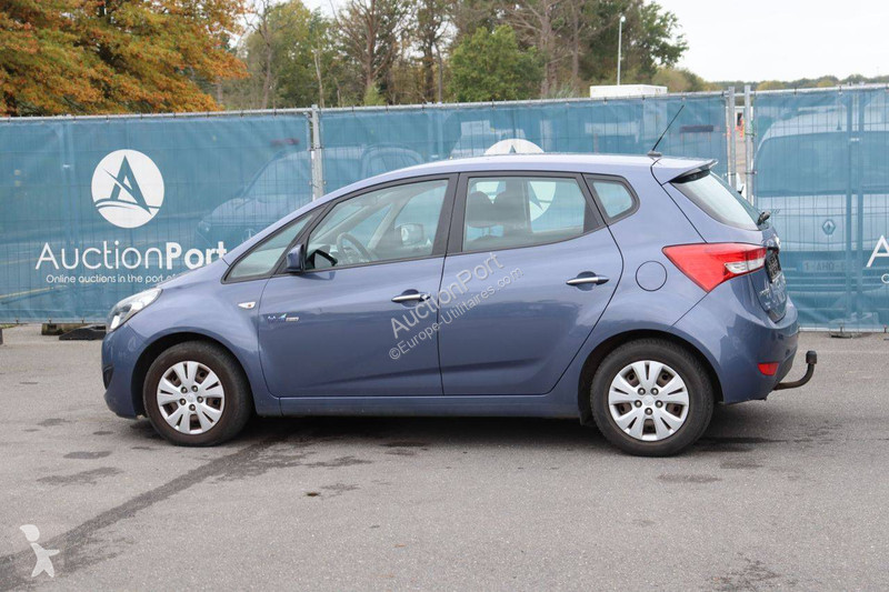 Hyundai ix20 van