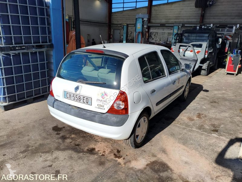 Renault CLIO van