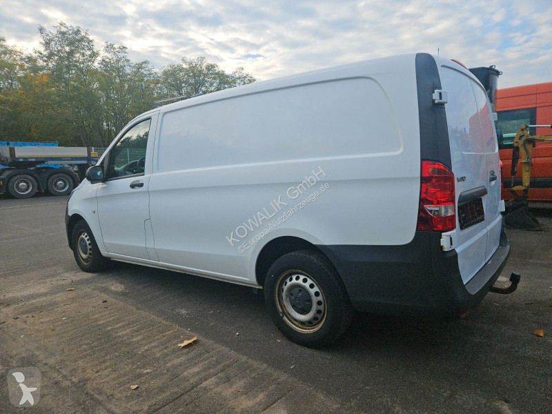 Mercedes 111 van