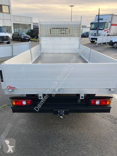 Fuso 3C15 van