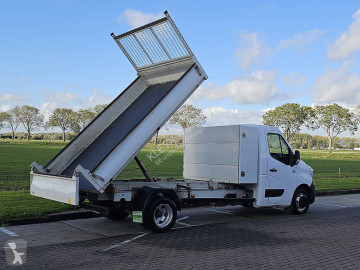 Renault tipper van