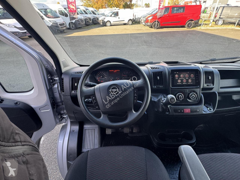 Véhicule utilitaire Opel MOVANO 3T5 L3H2 2.2...