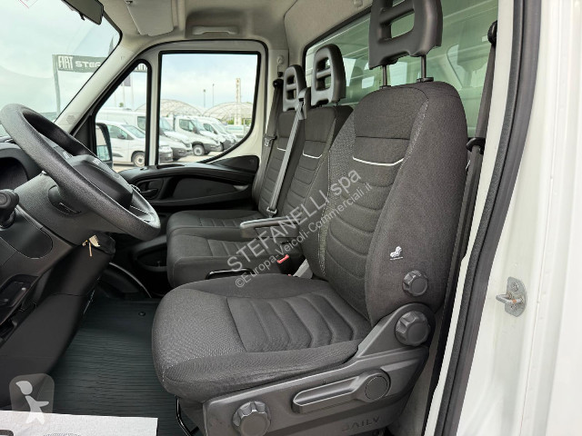 Iveco DAILY 35C14H BOX van