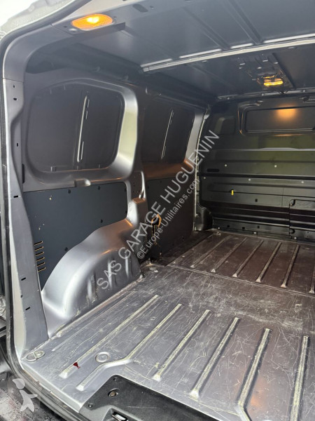 Peugeot EXPERT FG M 2.0 BLUEHDI 145CH S&S EAT8 van
