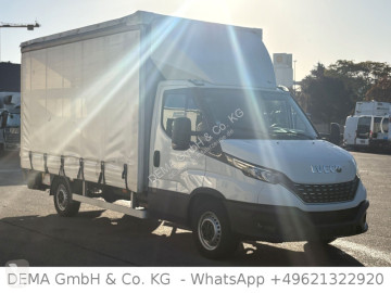 Iveco curtainside van