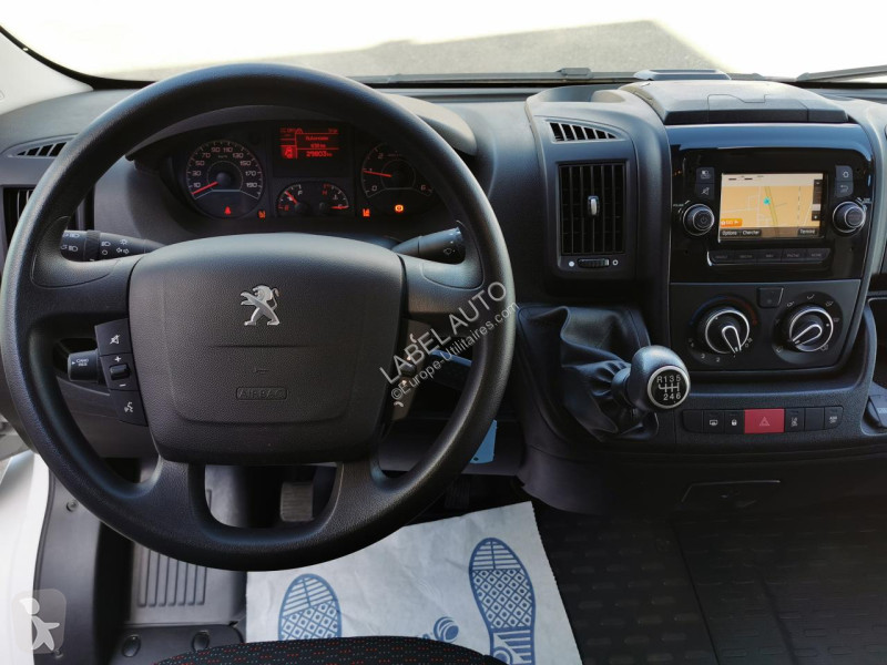 Užitkové vozidlo Peugeot BOXER Pack Asphalt...