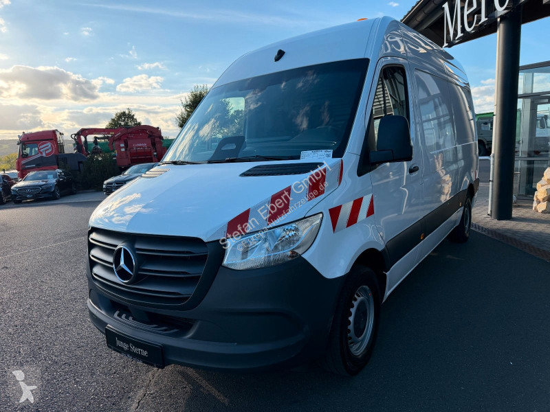Furgoneta Mercedes 317 CDI Werkstatt-Regal...
