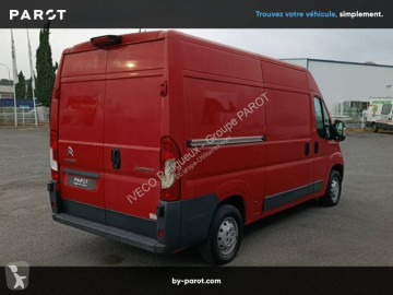 Krytý nákladní vůz se skříňovou karosérií dlouhý Citroën