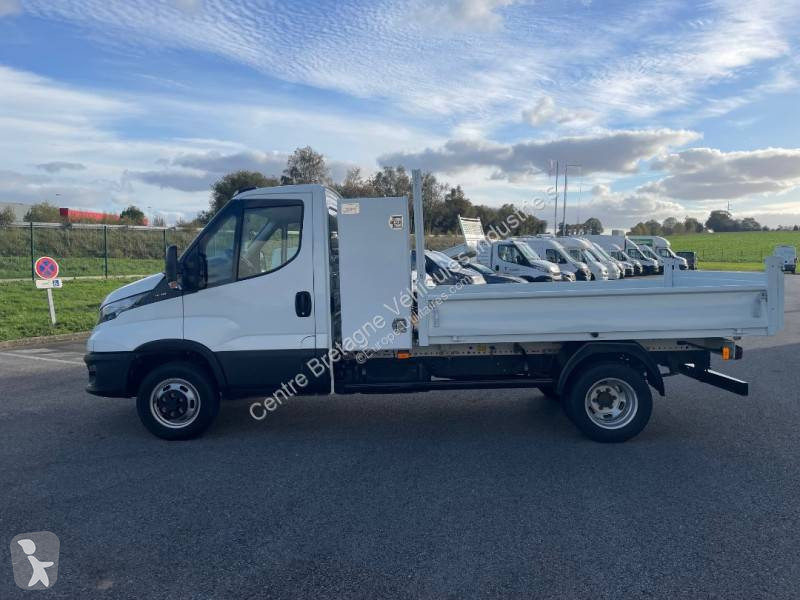 Iveco 35C16 van