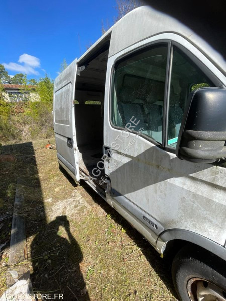 Furgoneta Renault 2.5 d sofim