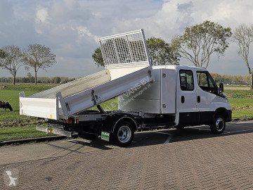 Con volquete Iveco