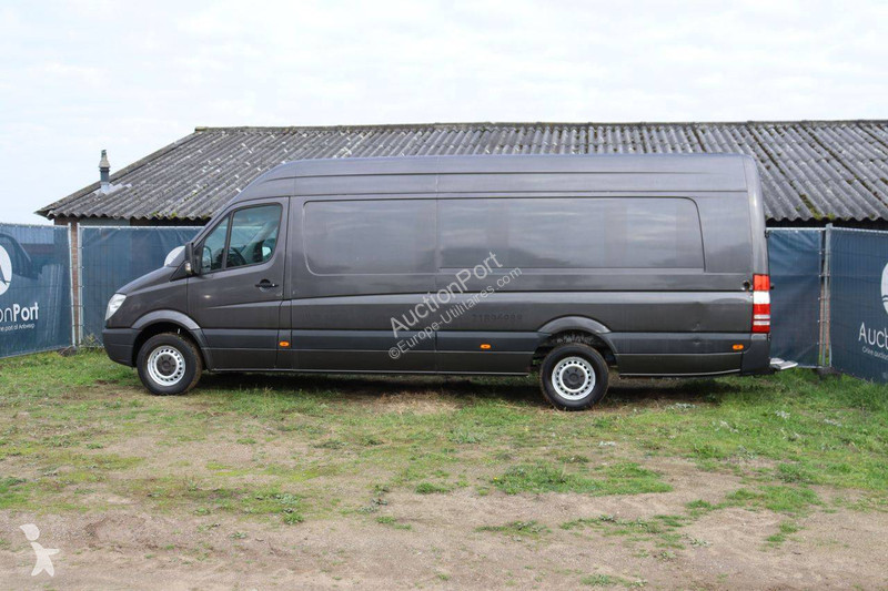 Véhicule utilitaire Mercedes