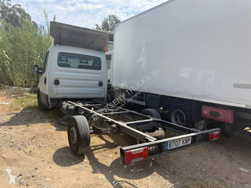 Furgoneta Iveco 35S16