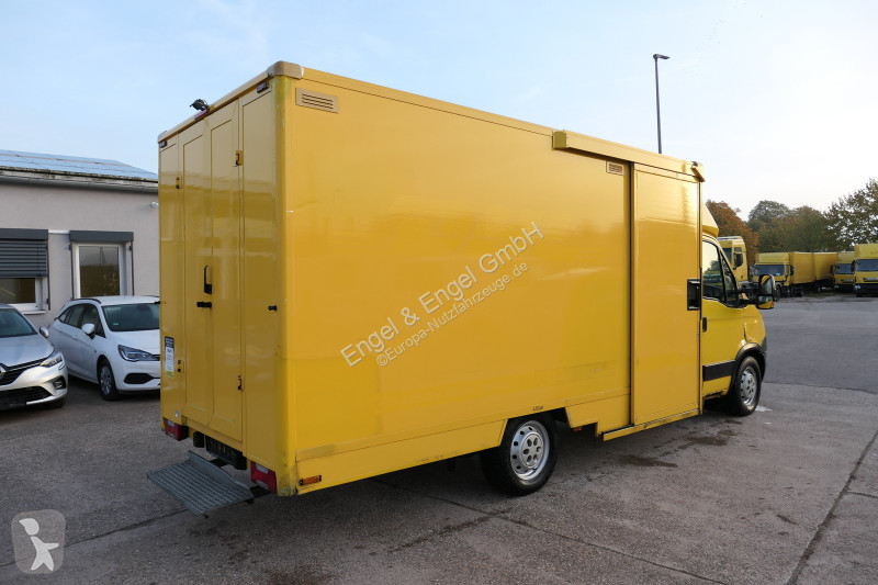 Véhicule utilitaire Iveco Daily 35 S11 C30C...