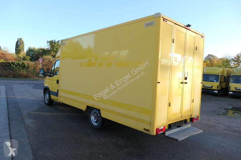 Véhicule utilitaire Iveco Daily 35 S11 C30C...