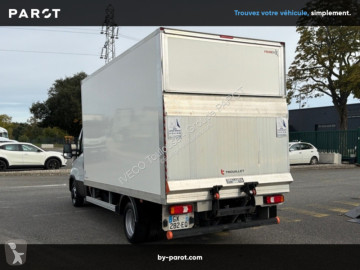 Véhicule utilitaire Iveco