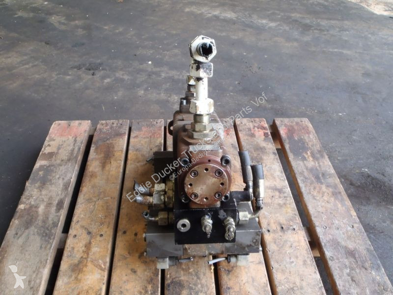 Furgoneta  QXT42-025 BUCHER HYDRAULIC PUMP