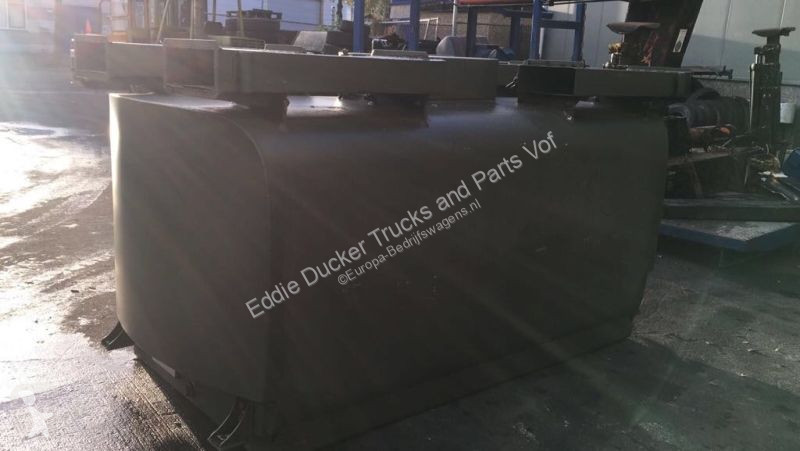 Furgoneta  DIESEL OPSLAG TANK 2200 LITER