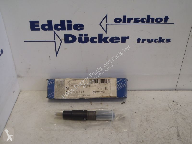 Véhicule utilitaire Mercedes 043280 INJECTOR...