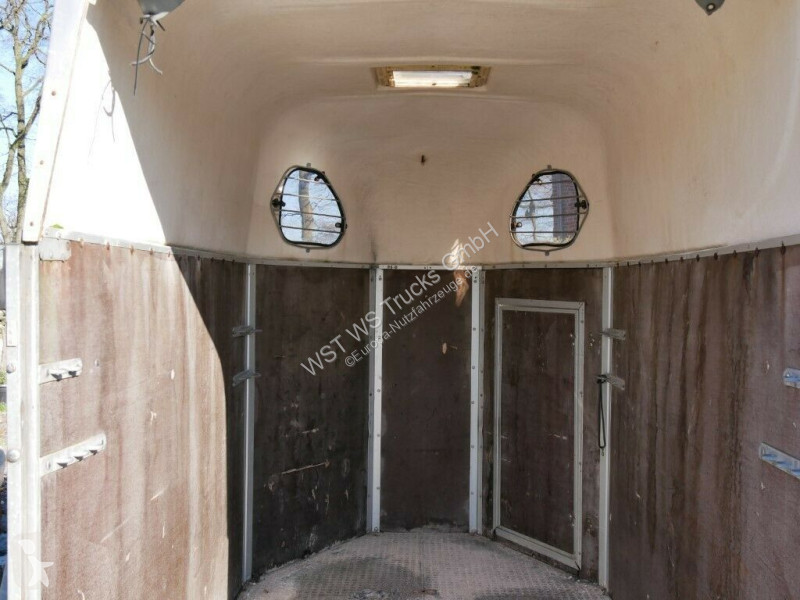 مقطورة  Holz Poly 2 Pferde
