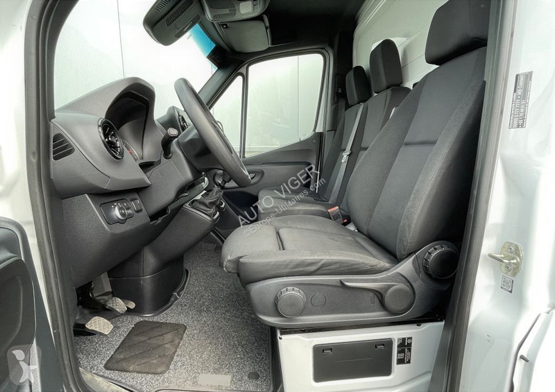 Véhicule utilitaire Mercedes 514...