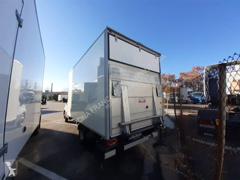Furgoneta Iveco