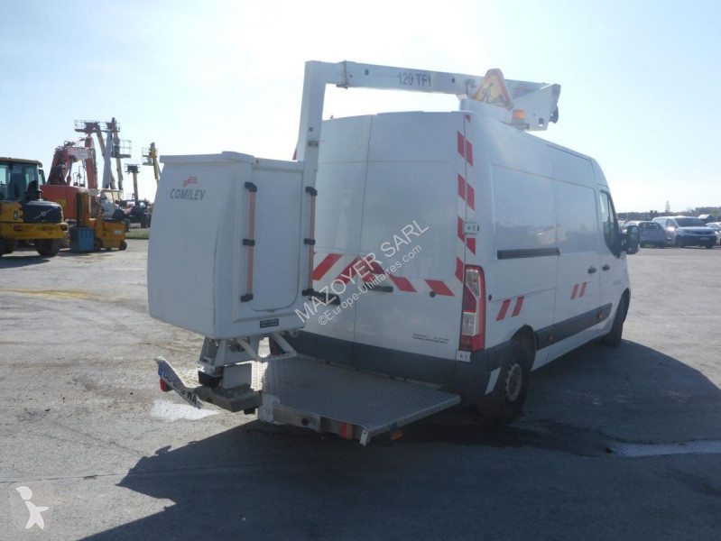 Véhicule utilitaire Renault MASTER 125