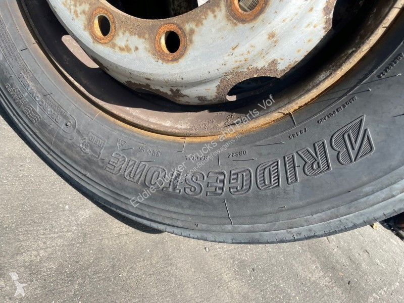 Veículo utilitário Bridgestone BRIDGESTONE...