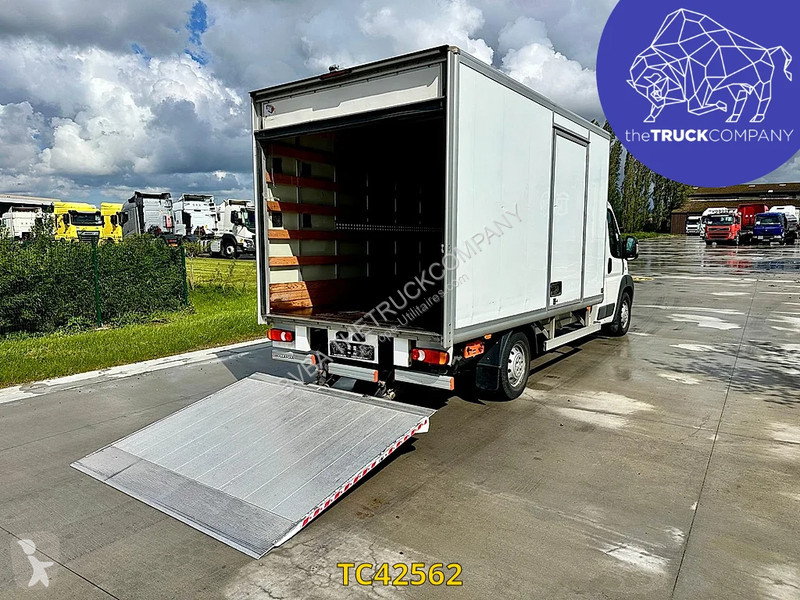 Véhicule utilitaire Fiat meubelbak + lift 3.0D...