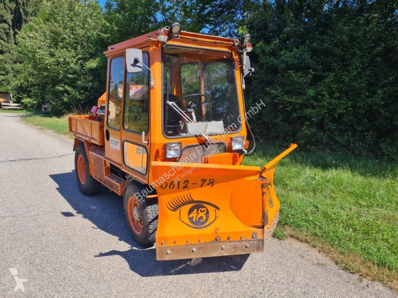 Gemeentevoertuig Boschung Pony DP 40 AK
