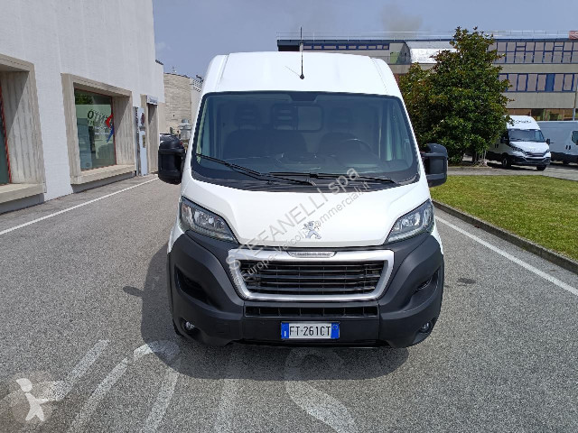 Autoutilitară Peugeot BOXER 335 2.0