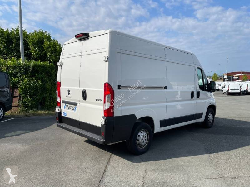 Véhicule utilitaire Peugeot