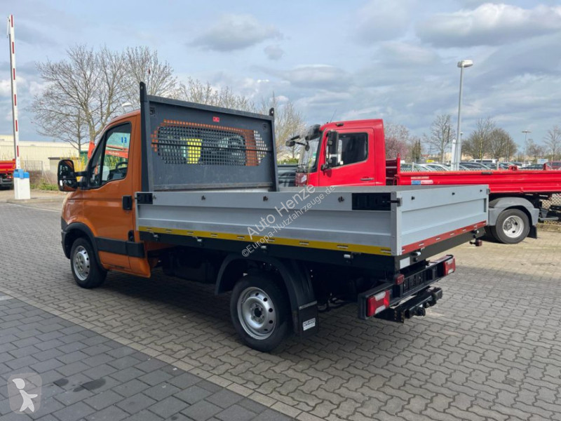 Véhicule utilitaire Iveco Daily 29L13 Pritsche