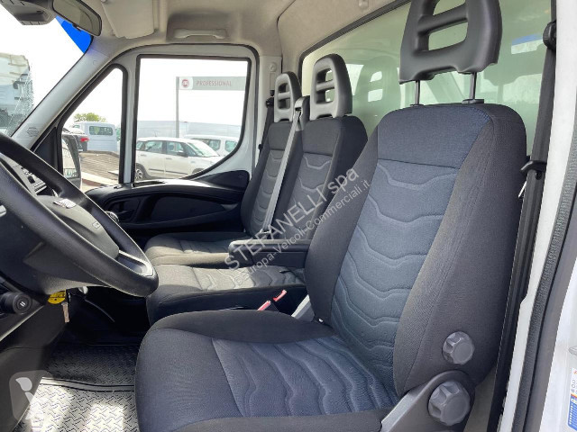 Furgoneta Iveco DAILY 35C16H BOX + SPONDA N