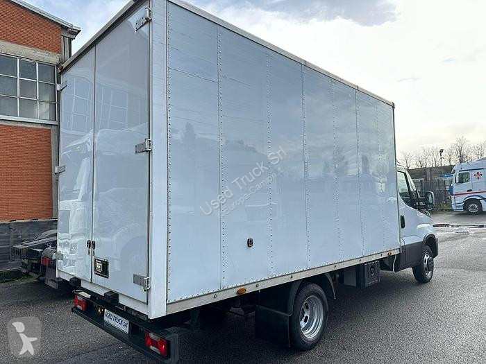 Veicolo commerciale Iveco  35C14
