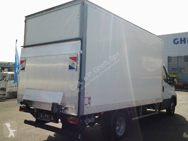 Veicolo commerciale Iveco Daily 35C16