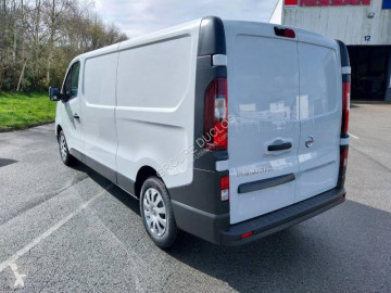 Caja cerrada Nissan nueva