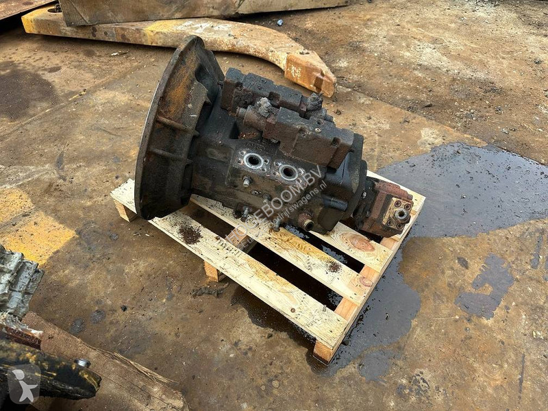 Bedrijfswagen  323 main hydrolic pump 531-9886