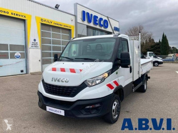 Utilitaire benne standard Iveco