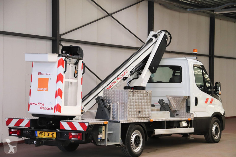 Furgoneta Iveco 35S12 HOOGWERKER 13 METER...