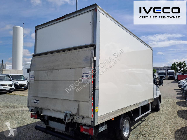 Véhicule utilitaire Iveco DAILY 35C16 3.0