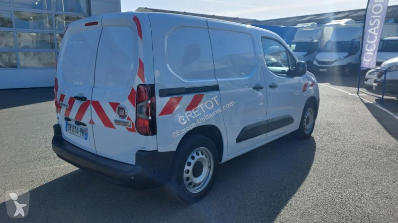 Véhicule utilitaire Fiat M MTj DOBLO