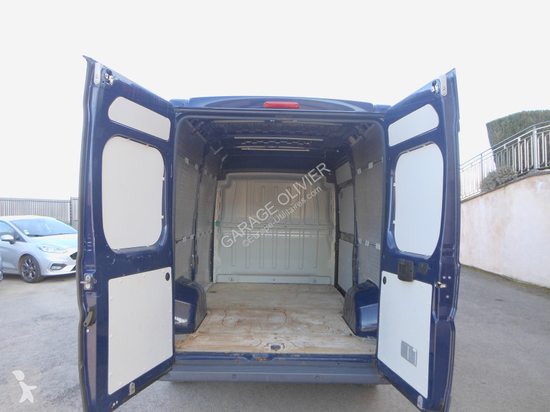 Véhicule utilitaire Citroën 35 L2H2 2.0 Bluehdi...