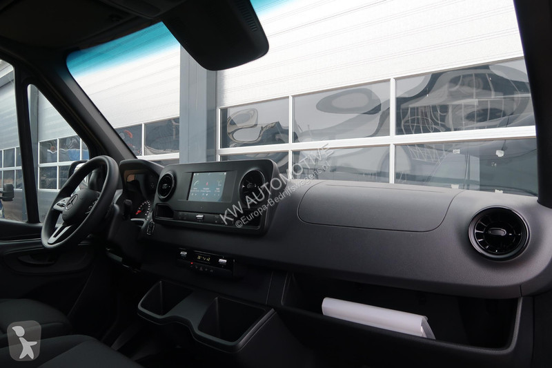 Véhicule utilitaire Mercedes 519 CDI L2H2 4X4...