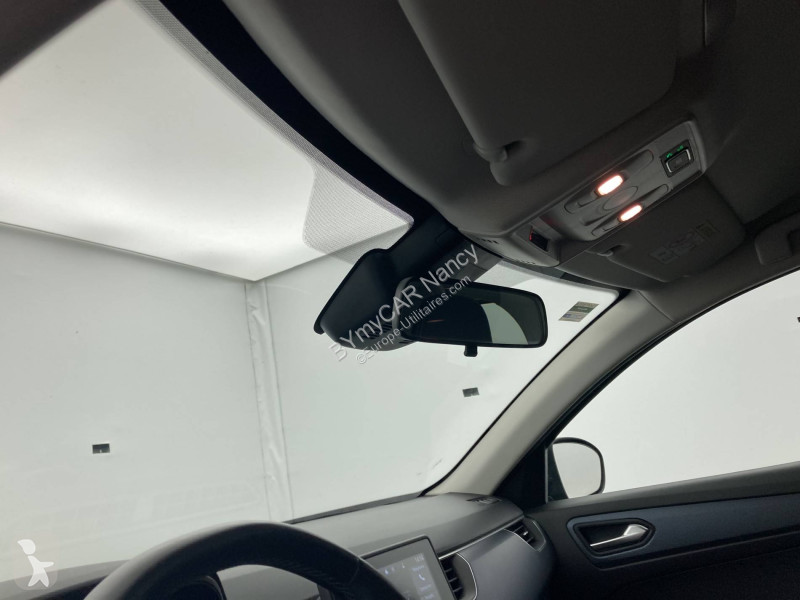 Autoutilitară Renault Arkana mild hybrid 140...