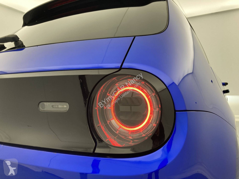 Véhicule utilitaire Honda Honda e
